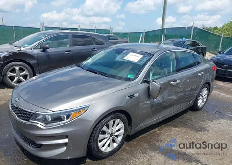 2016 Kia Optima Ex z USA, uszkodzony, nr VIN 5XXGU4L30GG111513